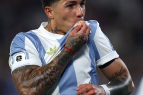 开云官网-内马尔在德国队比赛中连败，挺进下一轮引发热议！